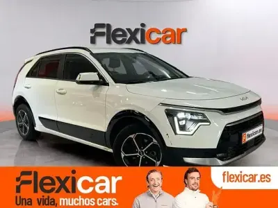 Usado Kia Niro 141 CV (103 kW) 2022 Blanco SUV