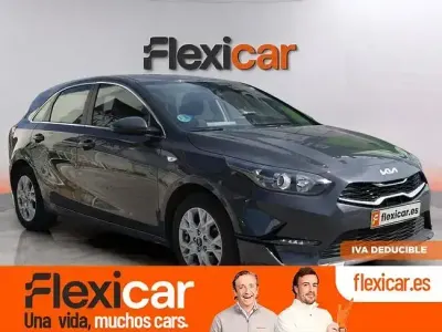 Usado Kia Ceed 136 CV (100 kW) 2023 Gris Utilitario