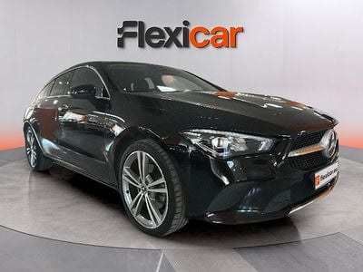 Usado Mercedes CLA220 Shooting Brake 190 CV (139 kW) 2021 Negro Familiar