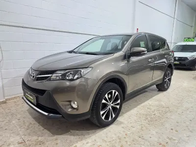 Usado Toyota RAV4 Advance 150 CV (110 kW) 2015 Gris / plata SUV
