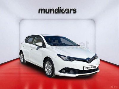 Usado Toyota Auris Active 116 CV (85 kW) 2017 Blanco Berlina
