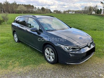 Usado VW Golf VIII 115 CV (84 kW) 2021 Gris / plata Familiar