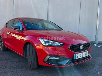 Usado Seat Leon FR 150 CV (110 kW) 2021 Rojo Berlina
