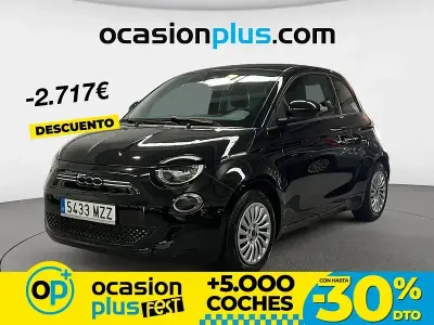 Begagnad Fiat 500e Action 69 kW (95 HK) 2022 Svart Halvkombi