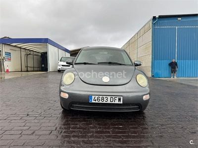 Gris / plata Usado 2011 VW Beetle Edition Berlina | 3990 €