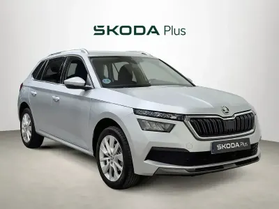Usado Skoda Kamiq Ambition 110 HP (80 kW) 2022 Cinzento SUV