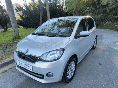 Usado Skoda Citigo Active 60 HP (44 kW) 2014 Cinzento Citadino