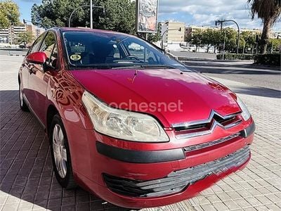 Usado Citroën C4 92 CV (67 kW) 2007 Granate Berlina