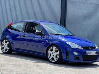 Usado Ford Focus RS 220 CV (161 kW) 2003 Azul Berlina