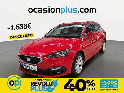 Usado Seat Leon Style 110 CV (80 kW) 2022 Rojo Familiar