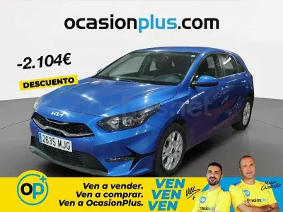 Usado Kia Ceed 136 CV (100 kW) 2023 Azul Utilitario
