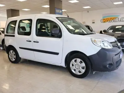Usado Renault Kangoo LIMITED 90 CV (66 kW) 2020 Blanco Monovolumen