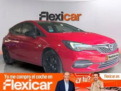 Usado Opel Astra Design & Tech 130 CV (95 kW) 2021 Rojo Berlina