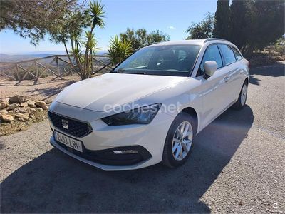 Usado Seat Leon Style 115 CV (84 kW) 2021 Blanco Familiar