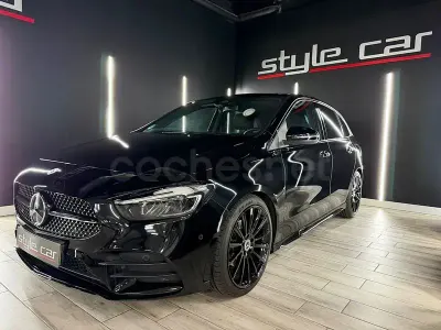Usado Mercedes B200 150 CV (110 kW) 2023 Negro Utilitario