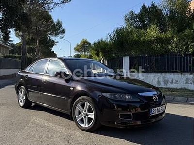 Violeta / lila Usado 2006 Mazda 6 Active Berlina | 2750 € (Precio justo)