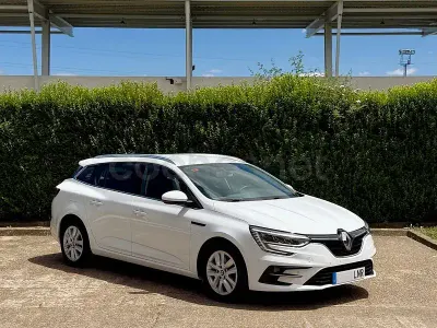 Usado Renault Mégane GrandTour Life 115 CV (84 kW) 2021 Blanco Familiar