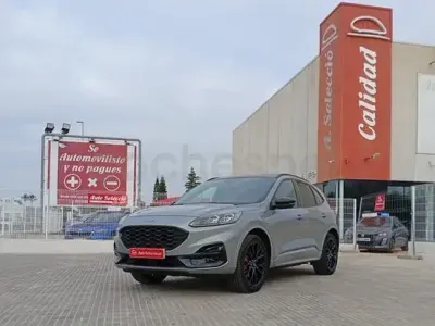 Usado Ford Kuga ST-Line X 225 CV (165 kW) 2023 Gris / plata SUV