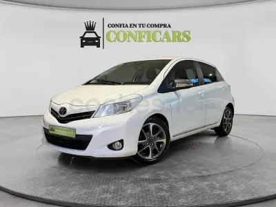 Usado Toyota Yaris Active 90 CV (66 kW) 2014 Blanco Utilitario