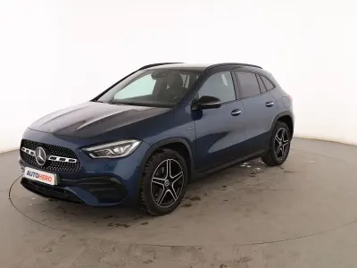 Usado Mercedes GLA250 AMG line 218 CV (160 kW) 2020 Azul SUV