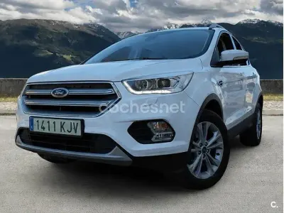 Usado Ford Kuga Titanium 150 CV (110 kW) 2018 Blanco SUV