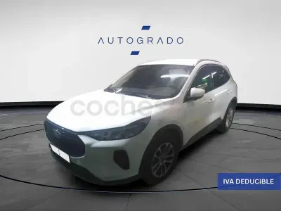 Usado Ford Kuga Titanium 150 CV (110 kW) 2025 Blanco SUV