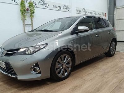 Toyota Auris Hybrid