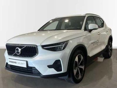Blanco Usado 2025 Volvo XC40 Core SUV | 37.900 €