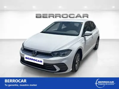 Usado VW Polo Life 95 CV (69 kW) 2023 Blanco Utilitario
