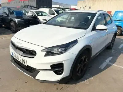 Usado Kia XCeed 120 CV (88 kW) 2022 Blanco SUV
