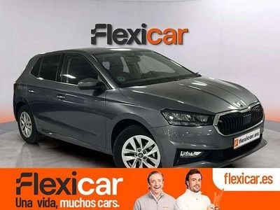 Usado Skoda Fabia 95 CV (69 kW) 2025 Gris Utilitario
