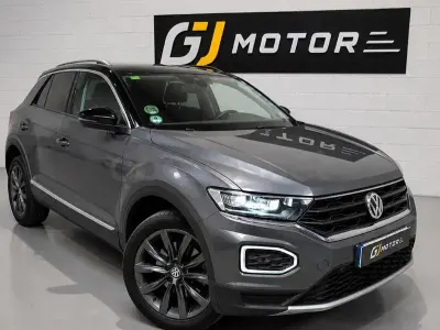 Usado VW T-Roc Advance 115 CV (84 kW) 2018 Gris / plata SUV
