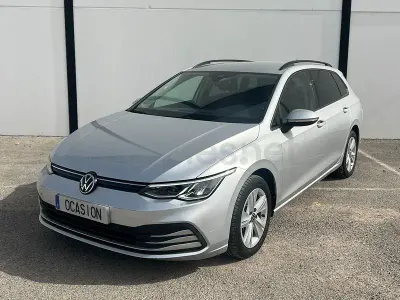 Usado VW Golf VII 115 CV (84 kW) 2021 Gris / plata Utilitario