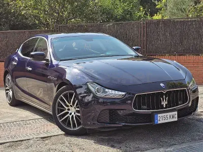 Usado Maserati Ghibli 275 CV (202 kW) 2015 Azul Berlina