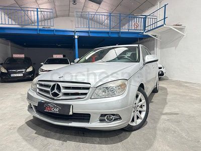 Usado Mercedes C220 Avantgarde 170 CV (125 kW) 2009 Gris / plata Berlina