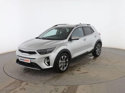 Usado Kia Stonic Style 101 CV (74 kW) 2023 Gris SUV