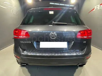 Begagnad VW Touareg 380 HK (279 kW) 2014 Grå SUV