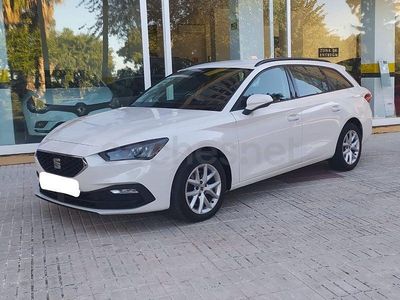 Usado Seat Leon Style 115 CV (84 kW) 2021 Blanco Familiar