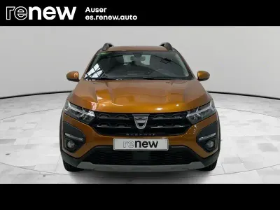 Usado Dacia Sandero Comfort 100 CV (73 kW) 2022 Naranja Berlina