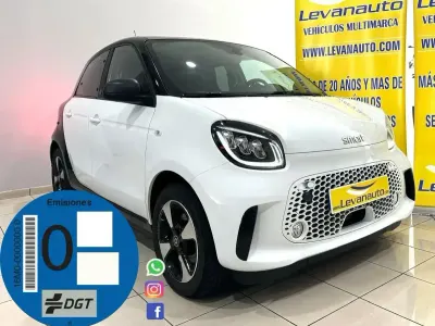 Usado Smart ForFour Electric Drive Passion 60 kW (82 CV) 2020 Blanco Utilitario