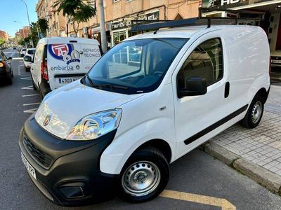 Blanco Usado 2018 Fiat Fiorino Monovolumen | 7999 € (Precio justo)