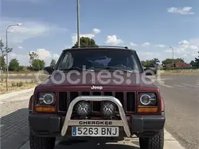 Usado Jeep Cherokee Sport 115 CV (84 kW) 2001 Granate SUV
