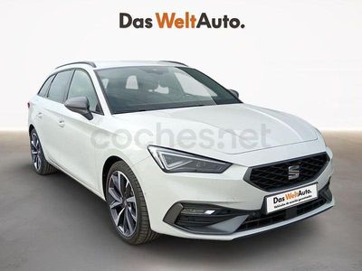 Usado Seat Leon FR 116 CV (85 kW) 2025 Blanco Familiar