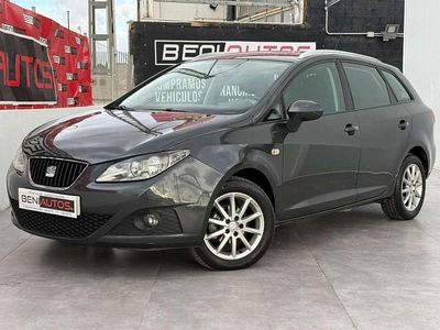 Usado Seat Ibiza ST Style 86 CV (63 kW) 2011 Gris Familiar