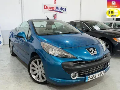 Usado Peugeot 207 CC Sport 110 CV (80 kW) 2007 Azul Descapotable