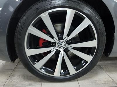 Usado VW Beetle Sport 211 CV (155 kW) 2014 Gris Utilitario