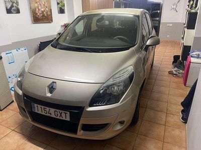 Usado Renault Scénic III Privilege 140 CV (102 kW) 2010 Beige Monovolumen