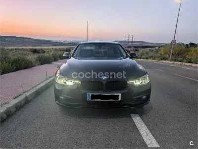 Usado BMW 318 150 CV (110 kW) 2017 Negro Berlina