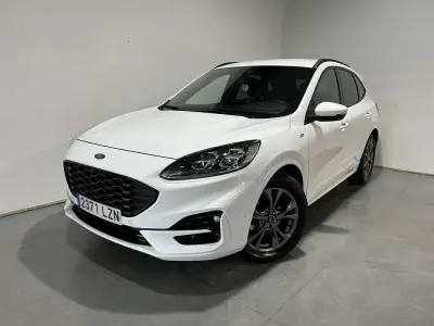 Usado Ford Kuga ST-Line X 150 CV (110 kW) 2022 Blanco SUV