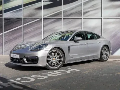 Usado Porsche Panamera GTS 480 CV (353 kW) 2023 Gris / plata Utilitario